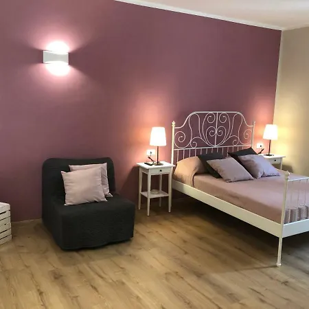 Le Della Nonna בית הארחה 3*