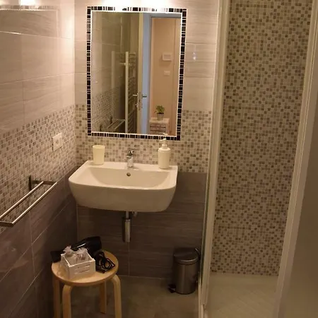 Le Della Nonna בית הארחה 3*