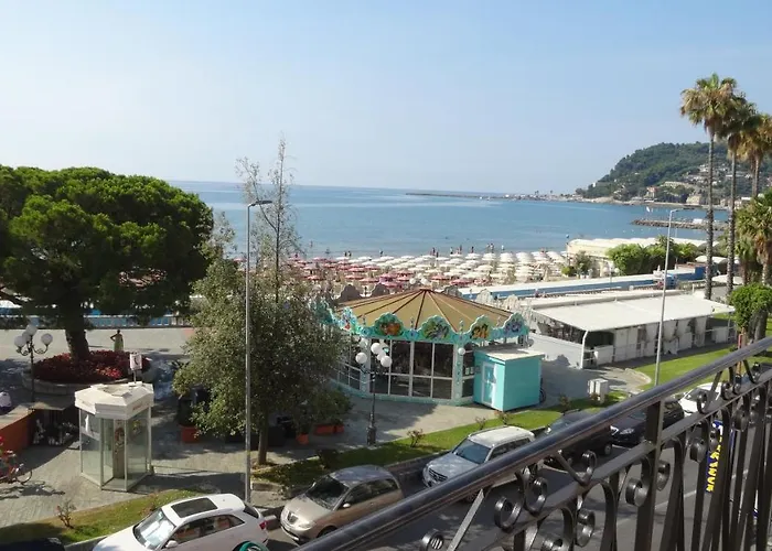 Le Della Nonna Диано-Марина