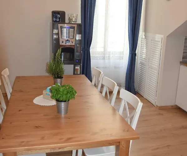 Le Della Nonna Gasthuis 3*